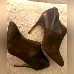 Brown suede and leather bootie
